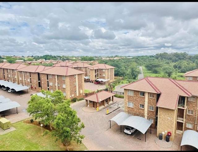 2 BEDROOM COMPLEX FOR SALE IN KARENPARK